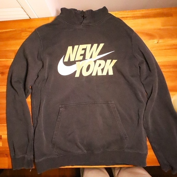 NIKE New  York Black Hoodie in Medium - Picture 2 of 7